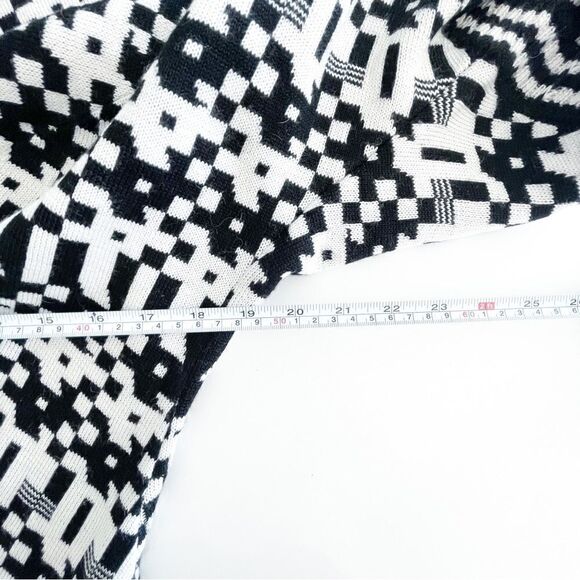Moda International Black White Sweater Wool Blend Geometric V-Neck Women's S - Picture 6 of 8